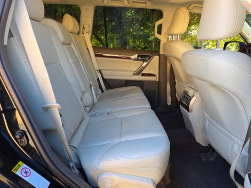 Used 2013 Lexus GX 460 image 33