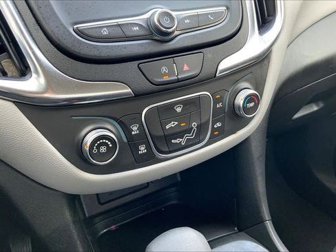 Certified 2024 Chevrolet Equinox LS image 32