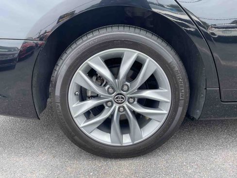 Used 2019 Toyota Avalon XLE image 46