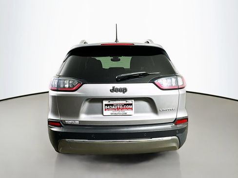 Used 2019 Jeep Cherokee Limited FWD image 6