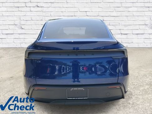 Used 2026 Tesla Model Y 2WD image 3