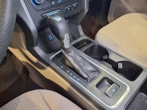 Used 2017 Ford Escape SE FWD image 11