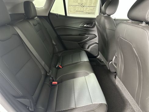 New 2026 Chevrolet Trax LT w/ LT Convenience Package FWD image 26