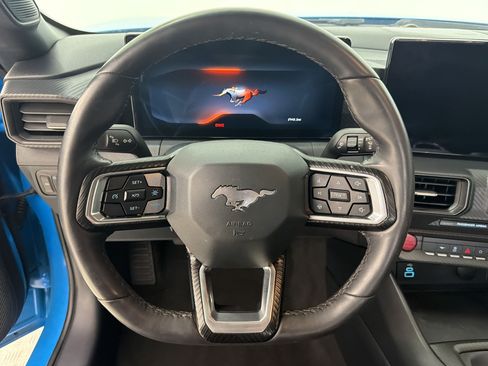 Used 2024 Ford Mustang GT RWD image 11