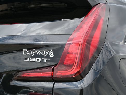 Certified 2024 Cadillac XT4 Premium Luxury w/ Cold Weather Package FWD image 18