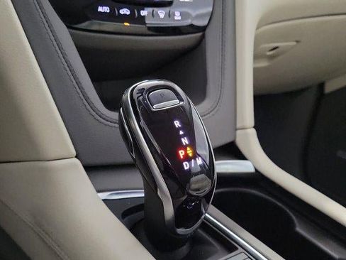 Certified 2022 Cadillac XT5 Premium Luxury image 24