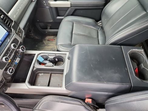 Used 2022 Ford F250 Lariat w/ Black Appearance Package AWD/4WD image 11