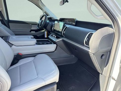 New 2026 Ford Expedition Max Active image 18