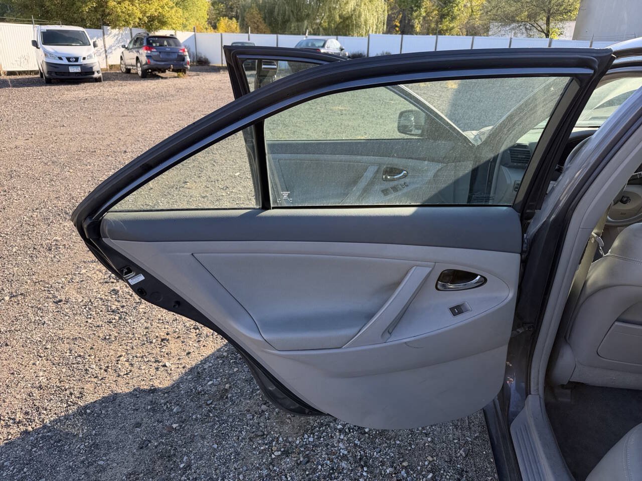 Used 2011 Toyota Camry LE FWD image 22