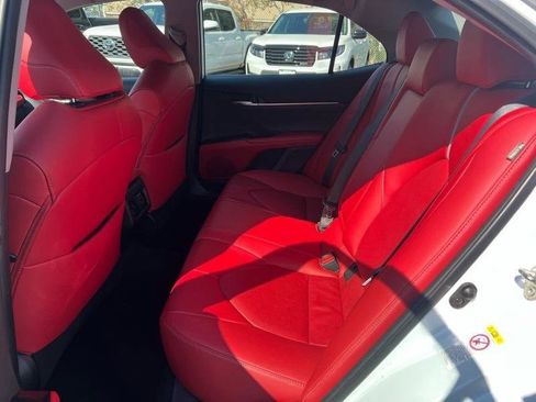 Used 2019 Toyota Camry XSE image 8