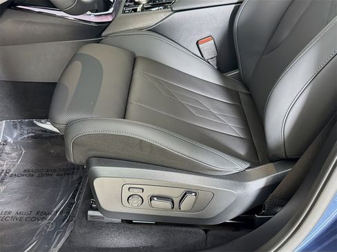 Used 2025 BMW X3 xDrive30i w/ Convenience Package image 19