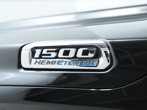 Used 2023 RAM 1500 Big Horn AWD/4WD image 37