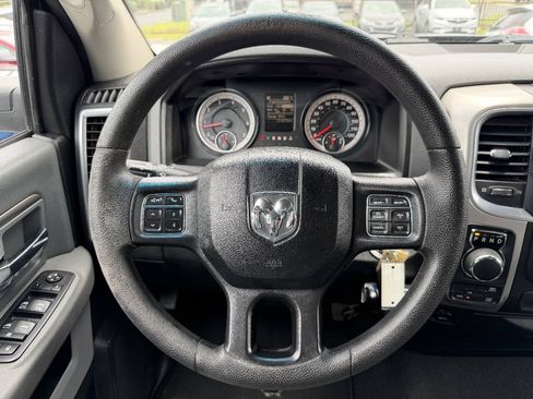 Used 2017 RAM 1500 Classic SLT AWD/4WD image 18