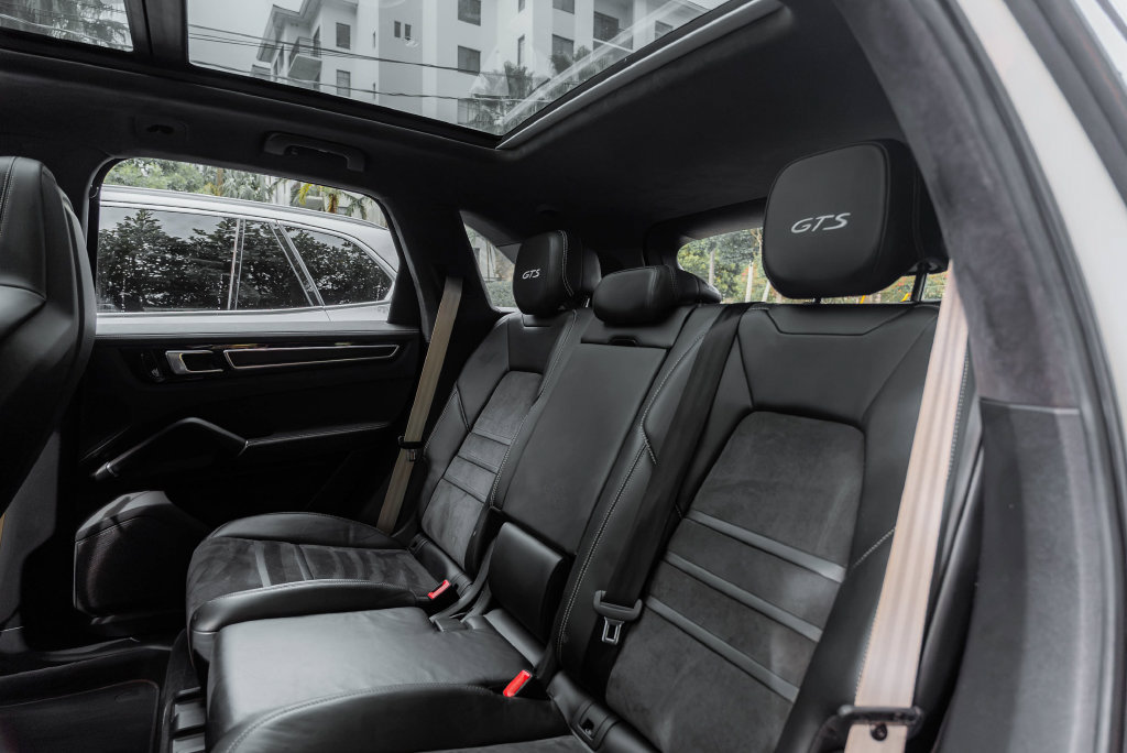 Used 2021 Porsche Cayenne GTS AWD/4WD image 80