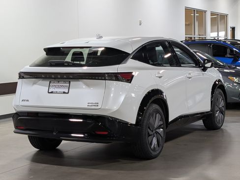 Used 2024 Nissan Ariya AWD image 3