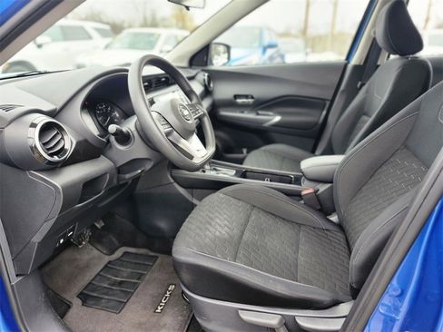 Used 2021 Nissan Kicks SV image 18