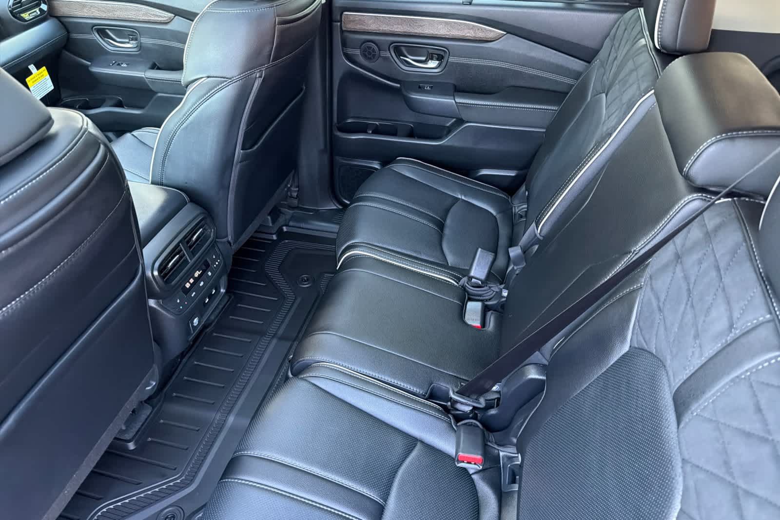 New 2026 Honda Pilot Elite image 4