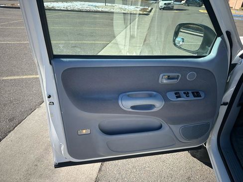 Used 2002 Toyota Tundra SR5 image 10