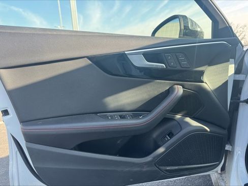 Used 2018 Audi A4 2.0T Prestige image 9