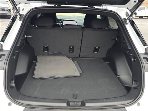 New 2026 Chevrolet Equinox EV LT image 18