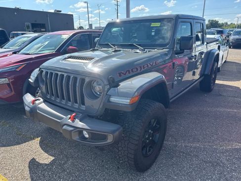 Used 2021 Jeep Gladiator Mojave w/ Dual Top Group AWD/4WD image 2