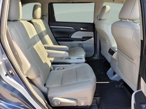 Certified 2019 Toyota Highlander Limited image 15
