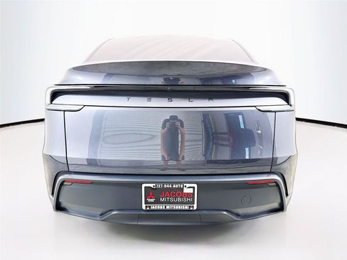 Used 2026 Tesla Model Y 2WD image 28