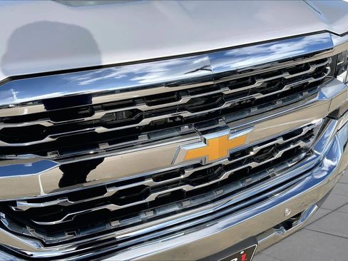 Used 2018 Chevrolet Silverado 1500 LTZ w/ Sport Package AWD/4WD image 29