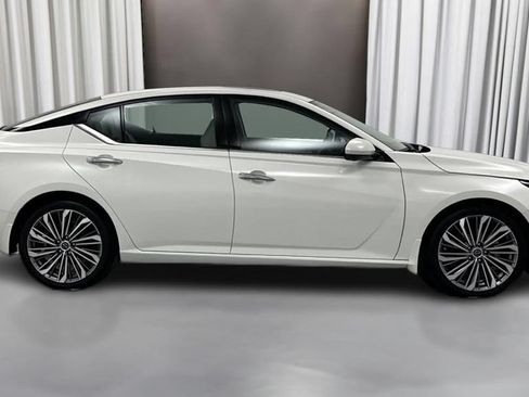 Certified 2023 Nissan Altima 2.5 SL FWD image 4