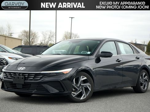 Certified 2024 Hyundai Elantra Limited FWD image 1