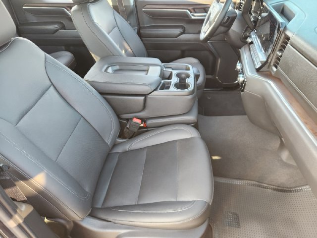 Used 2024 GMC Sierra 1500 SLT w/ X31 Off-Road Package AWD/4WD image 13