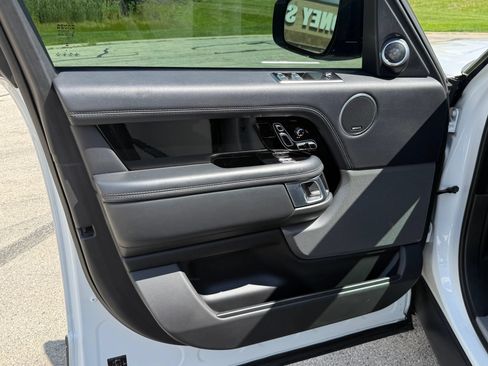 Used 2018 Land Rover Range Rover HSE AWD/4WD image 16