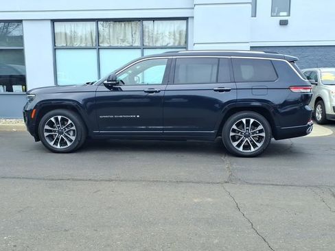 Certified 2023 Jeep Grand Cherokee L Overland AWD/4WD image 4