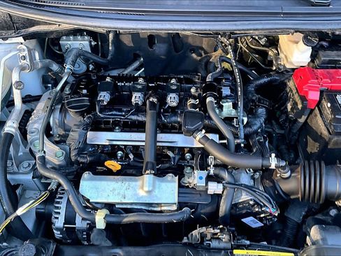 Used 2024 Nissan Versa SR image 32