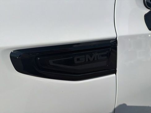 Used 2024 GMC Yukon Denali AWD/4WD image 26