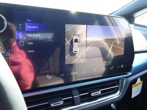 New 2026 Chevrolet Equinox EV LT image 26