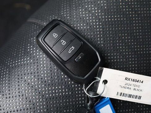 Used 2024 Toyota Tundra Limited image 29