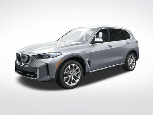 New 2026 BMW X5 xDrive50e w/ Climate Comfort Package image 9