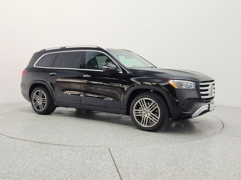 Certified 2025 Mercedes-Benz GLS 450 4MATIC image 3