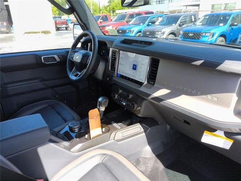 New 2026 Ford Bronco Outer Banks AWD/4WD image 28
