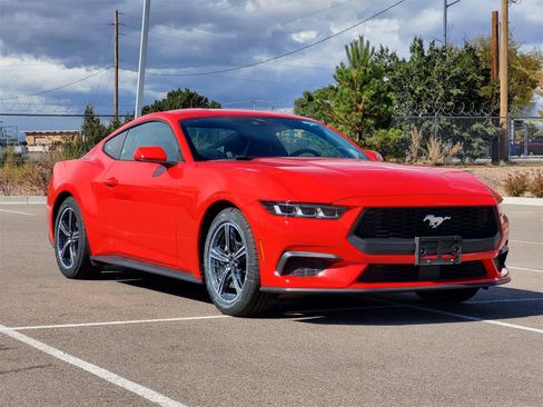 Used 2024 Ford Mustang EcoBoost image 3