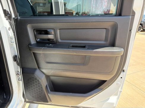 Used 2024 RAM 3500 Tradesman w/ Chrome Appearance Group AWD/4WD image 10