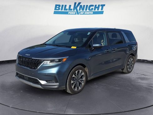 Used 2024 Kia Carnival EX FWD image 1