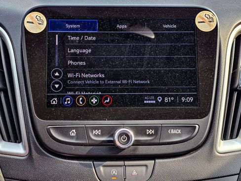 Used 2024 Chevrolet Malibu LT FWD image 15