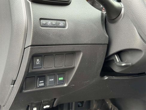 Used 2017 Nissan Rogue S image 9