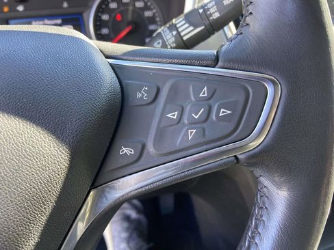 Used 2019 Chevrolet Equinox LT image 32