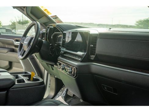 Used 2025 GMC Sierra 1500 SLT AWD/4WD image 37