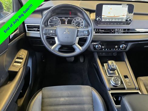 Used 2024 Mitsubishi Outlander SE Black Edition AWD/4WD image 12