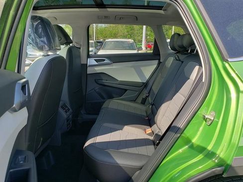 New 2026 Volkswagen Taos SE AWD/4WD image 8