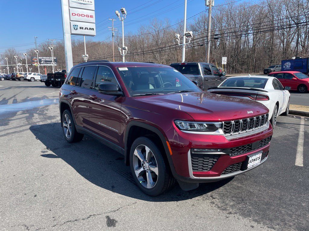New 2026 Jeep Grand Cherokee Limited w/ MOPAR Finishing Package AWD/4WD image 2